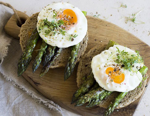 asparagus toast