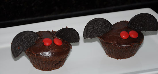 bat cupcakes
