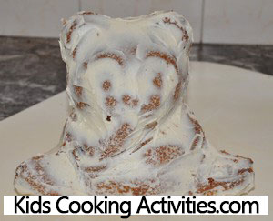 crumb coat bear cake