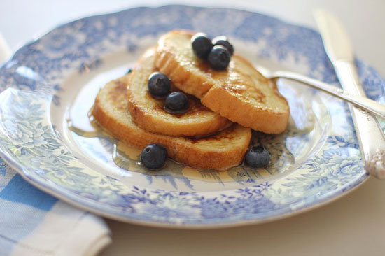french toast with blueberries