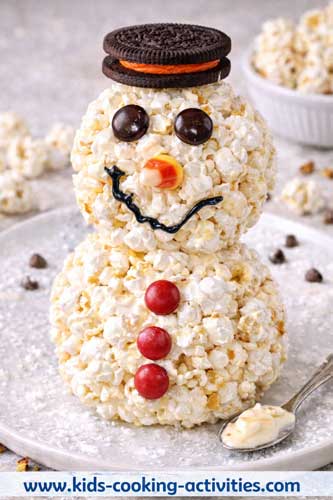 Popcorn snowman balls- chgtkca