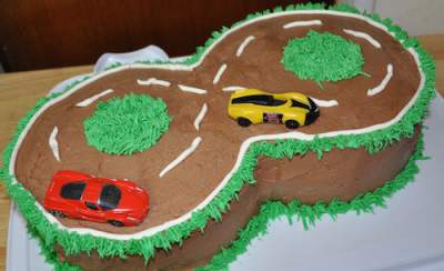 cake with grass tip