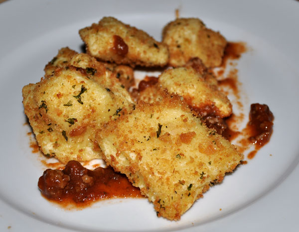 toasted ravioli with sauce