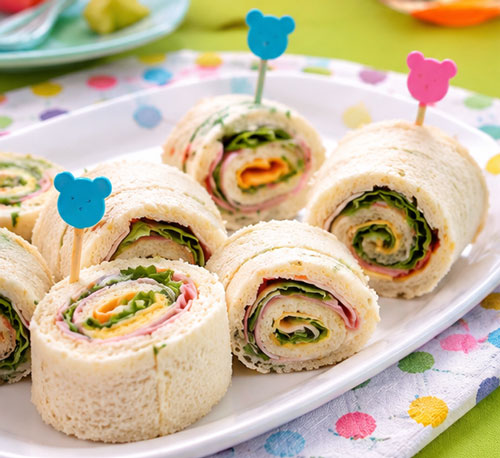 Roll-up pinwheel sandwiches for a teddy bear tea party