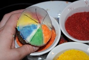 beach ball cupcakes