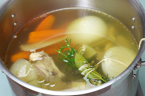 making chicken stock