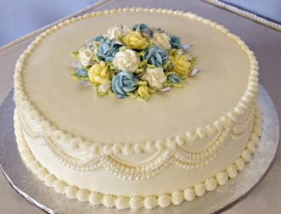 cake with shells