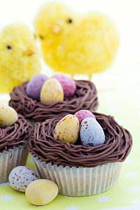 easter nest cupcakes