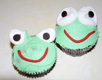 frog cupcakes