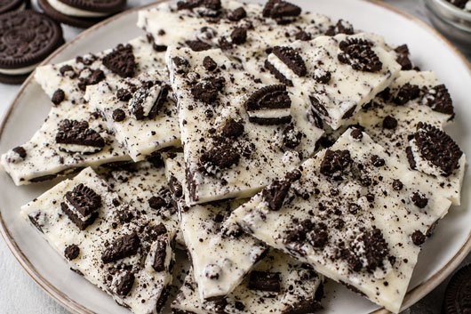 Cookies and cream bark