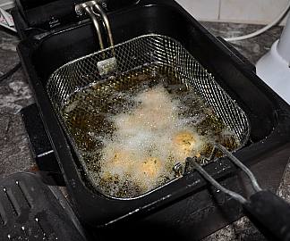 frying ravioli