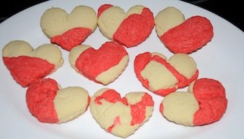 red cookie hearts