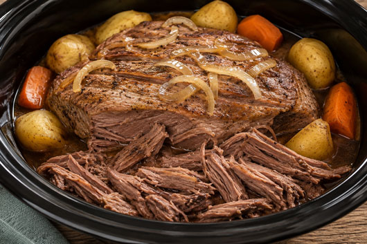 Slow cooker roast beef with onions