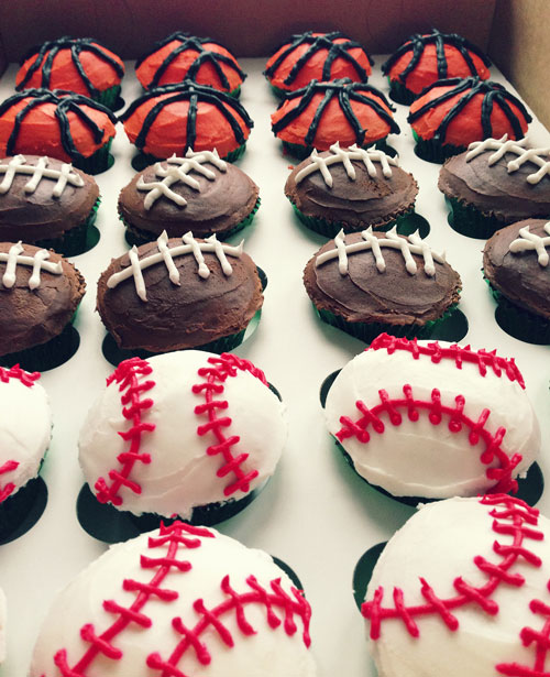 sports cupcakes