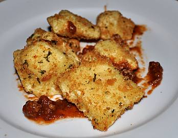 toasted ravioli with sauce